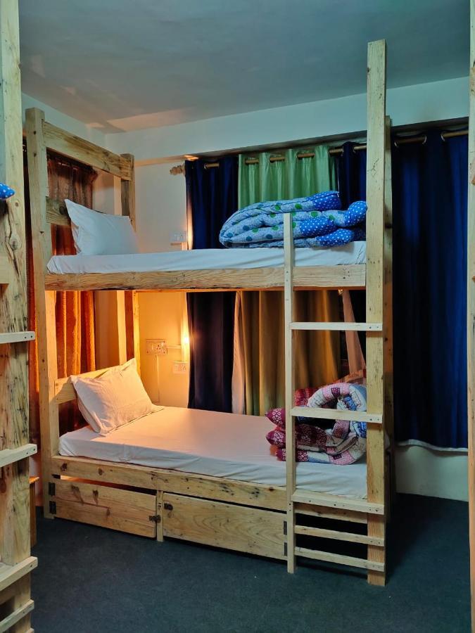 La Siesta India Manali Hostel ภายนอก รูปภาพ